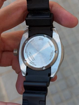 Reloj Citizen Automático Diver's 200m Titanio