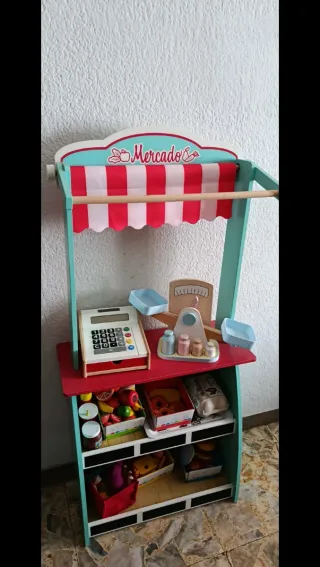 Supermercado y teatro infantil con accesorios