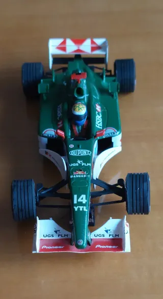 Jaguar F1 Scalextric Mark Webber