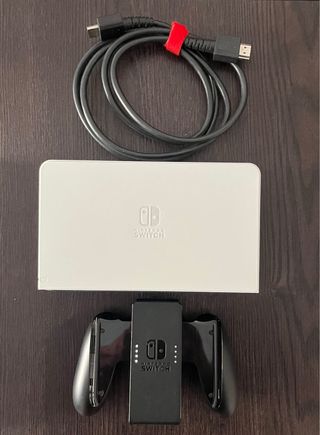 Nintendo Switch OLED (4 Joy-Cons) + Funda Rígida