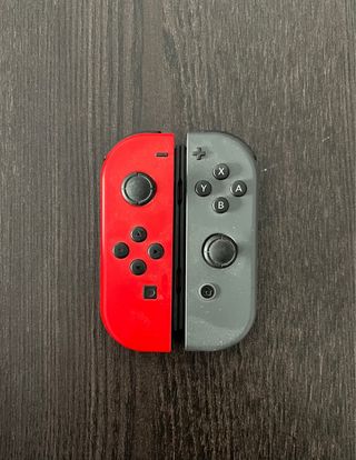 Nintendo Switch OLED (4 Joy-Cons) + Funda Rígida