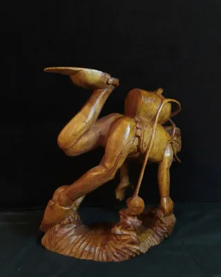 Statua subacqueo intagliata a mano in legno