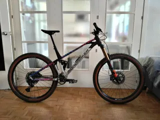 Bicicleta Enduro Mondraker Foxy 2023