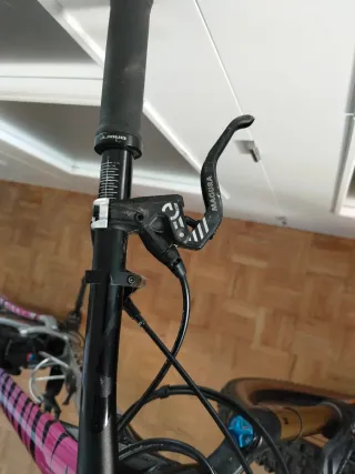 Bicicleta Enduro Mondraker Foxy 2023