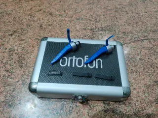 Coppia di capsule Ortofon DJ blu