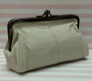 NOVEDAD! MONEDERO PIEL AUTÉNTICA UBRIQUE BLANCO