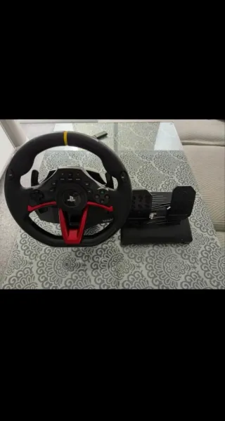 Volante Hori PS4 con Pedales