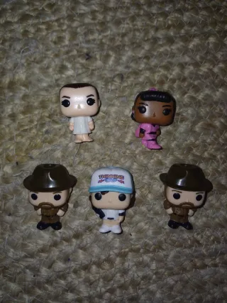 Figuras Stranger Things Kinder