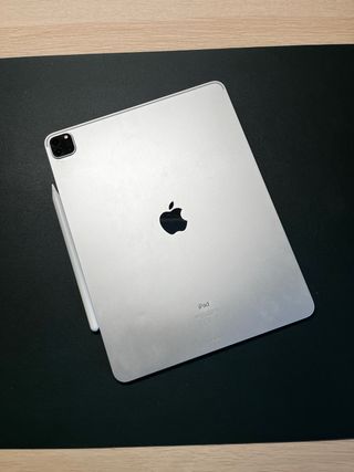 iPad Pro 12.9 (2020) + Teclado + Apple Pencil