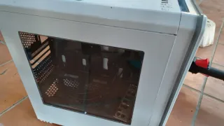 Torre Computer Bianca e Nera