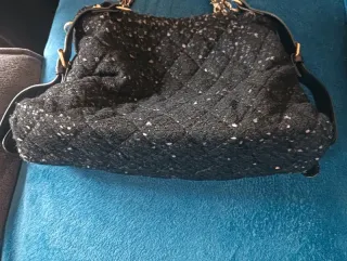 Borsa nera trapuntata