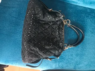 Borsa nera trapuntata