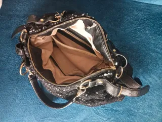 Borsa nera trapuntata