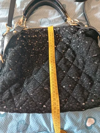 Borsa nera trapuntata