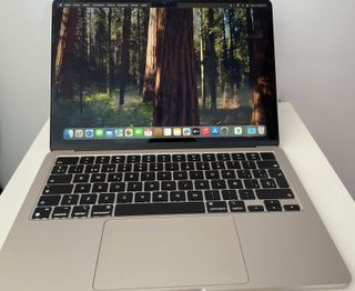 MacBook Air M3 blanco estrella