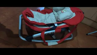 Silla mecedora de bebé.