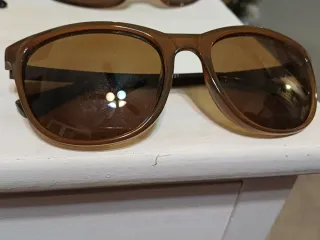 Gafas de sol marrones