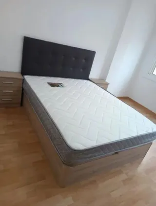 Struttura letto a ribalta con materassi in memory foam