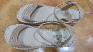 Sandalias H&M Beige y Blancas