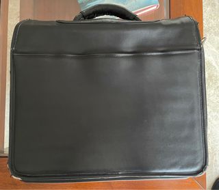 Maletín TARGUS Piel Negro para Portátil