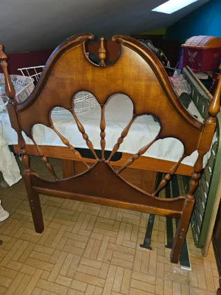 Cama de 90 de madera con espaldar,medida 95×1.17