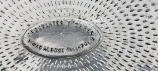 Bandeja Metálica Plata Casa Chocolates