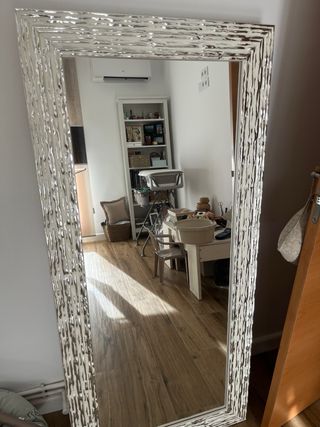 Espejo decorativo blanco-plateado