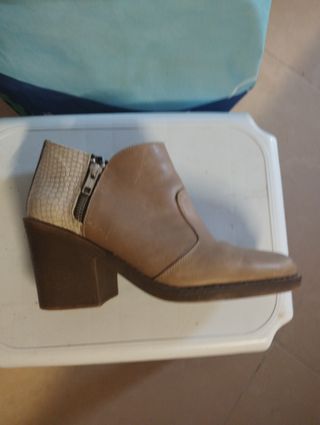 Botas tacón mujer marrones y blancas T39