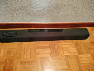 TV Thomson 32HU5253 HD Barra de sonido Philips.