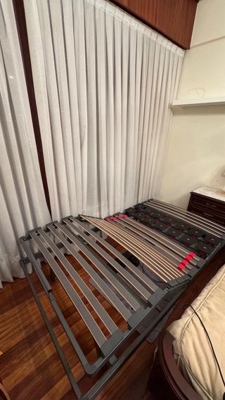 Cama articulada, con poco uso