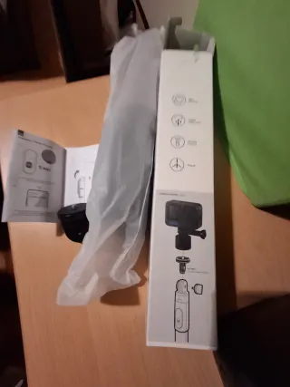 Palo SelfieTripode Spigen S560W Nuevo. Control rem