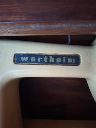 Máquina de coser Wertheim R. B. C. 43