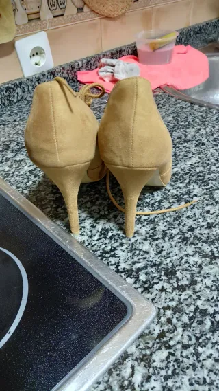 Botines beige con cordones