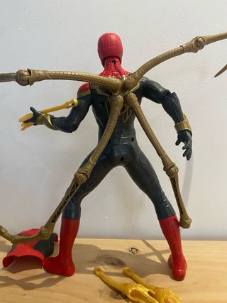 Spider-Man Lanzatelarañas con Accesorios