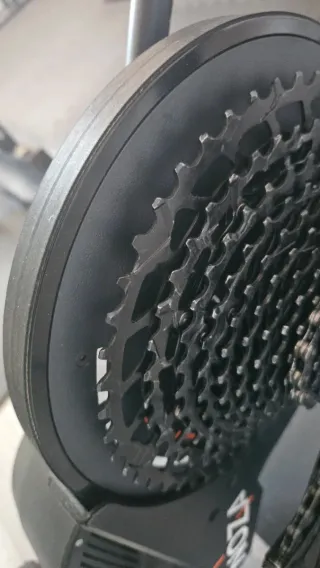 Rodillo de entrenamiento Xplova Noza S