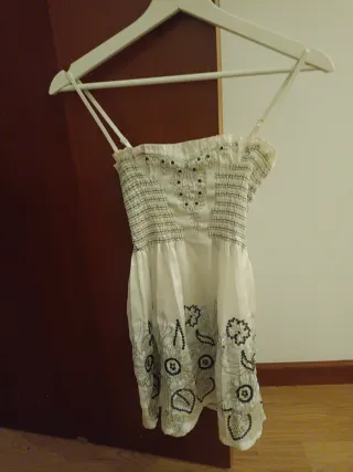 Vestido blanco bordado lentejuelas,niña de 3/4años