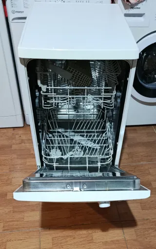 Lavavajillas Zanussi 45 cm