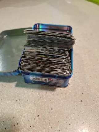 Cartas Pokémon V y VMAX (negociable)