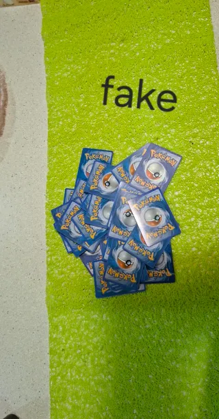 Cartas Pokémon V y VMAX (negociable)