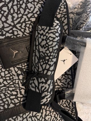 Conjunto Jordan Mochila y Bolso Viaje