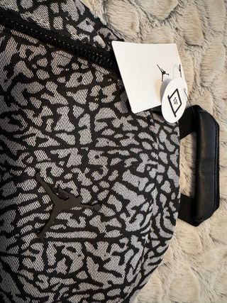 Conjunto Jordan Mochila y Bolso Viaje