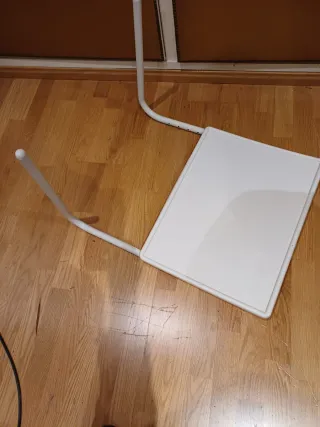 Mesa auxiliar blanca plegable