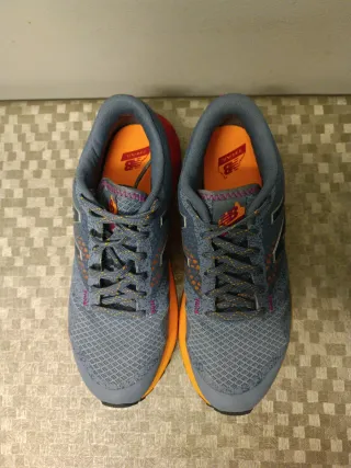 Zapatillas New Balance Mujer 690 Gris/Rosa