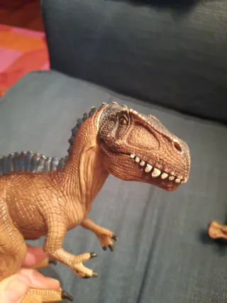 Dinosaurio de juguete marrón Trex t-rex t rex