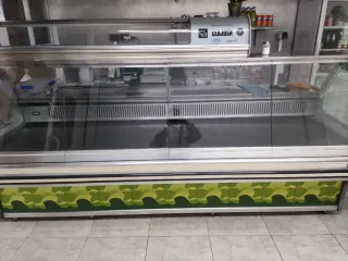 Vitrina expositora refrigerada