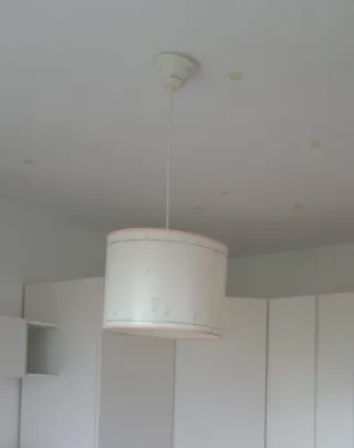 Lámpara infantil de techo con jirafas