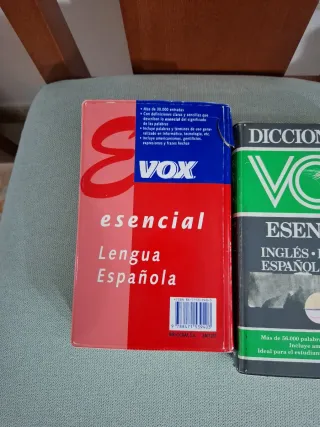 Vox Diccionario Esencial de la Lengua Espanola ...