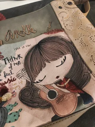 Bolso Anekke estampado chica guitarra