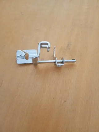 Prensatelas y accesorios para máquina de coser