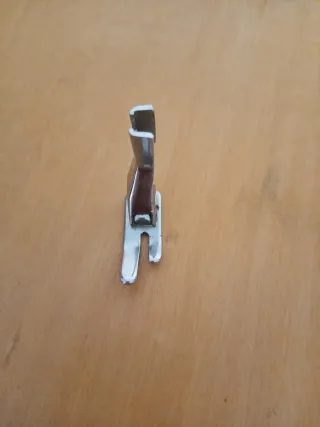 Prensatelas y accesorios para máquina de coser